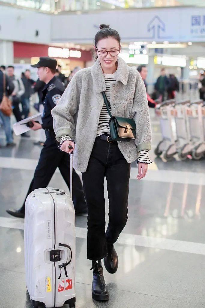  羽绒服|冬天学刘雯这么穿，保暖又时尚！