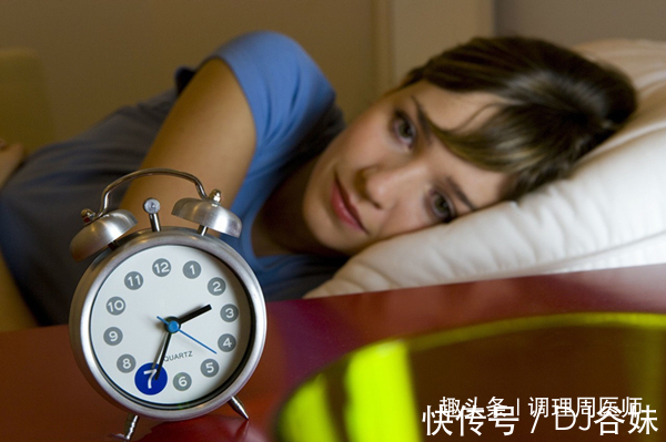 睡眠质量|白天不想起,晚上睡不着1个洋葱竟然就能摆脱,建议失眠者试试