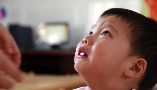 心理年龄|为什么男孩大多开窍晚?婴儿时期,男宝的大脑发育就已落后于女孩