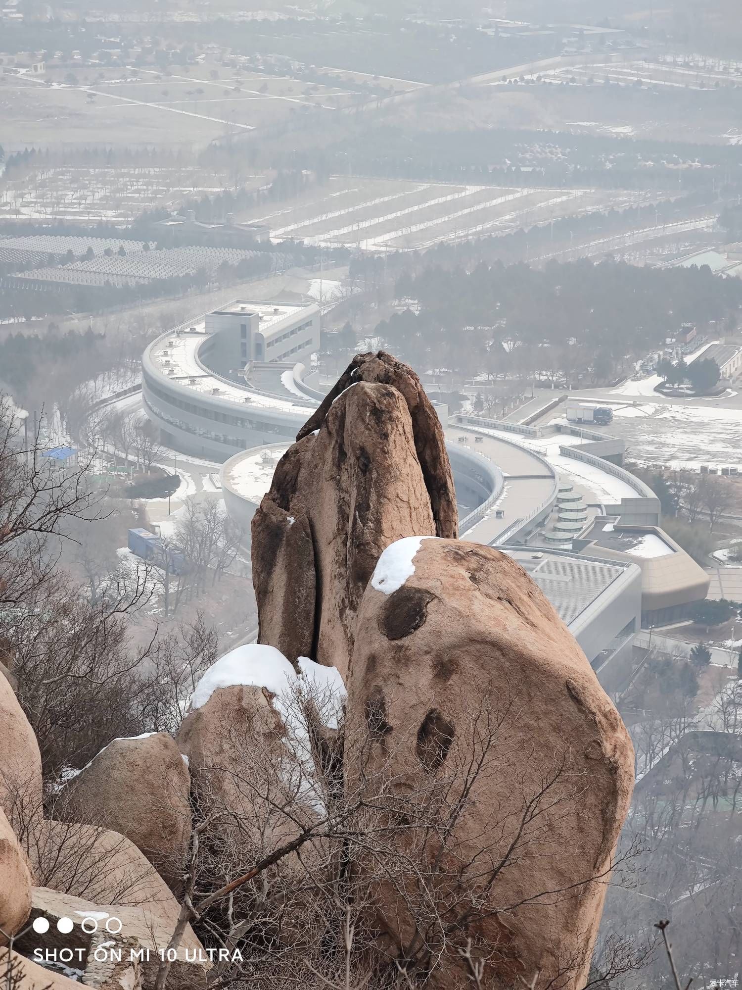 残雪山景，也美……