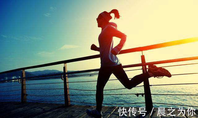 户外游|身高176cm的美女,坚持跑步4年,“沙漏型”身材让人很羡慕