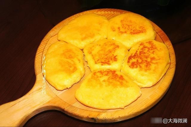 这饼手不沾面就能做,比蛋糕面包都好吃,上桌孩子抢着吃,真解馋