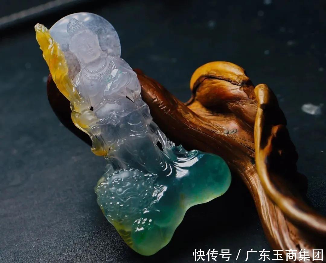 手镯|翡翠每个阶段叫什么?长什么样子?都在这里了!