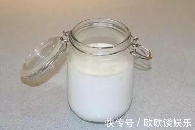 茶叶水、淘米水，多做1步浇花，肥效超高，养花特好