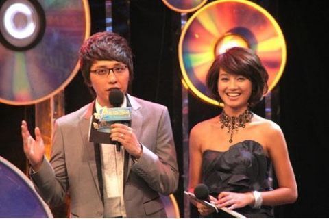 華少的毀滅史:從“藍(lán)臺(tái)一哥”到“過街老鼠”,他經(jīng)歷了什么?