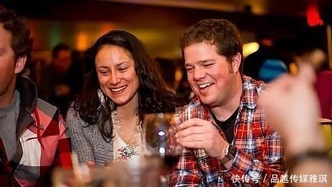 男人|酒桌上被问:酒都不喝,你算什么男人?牢记两句天规让你反败为胜