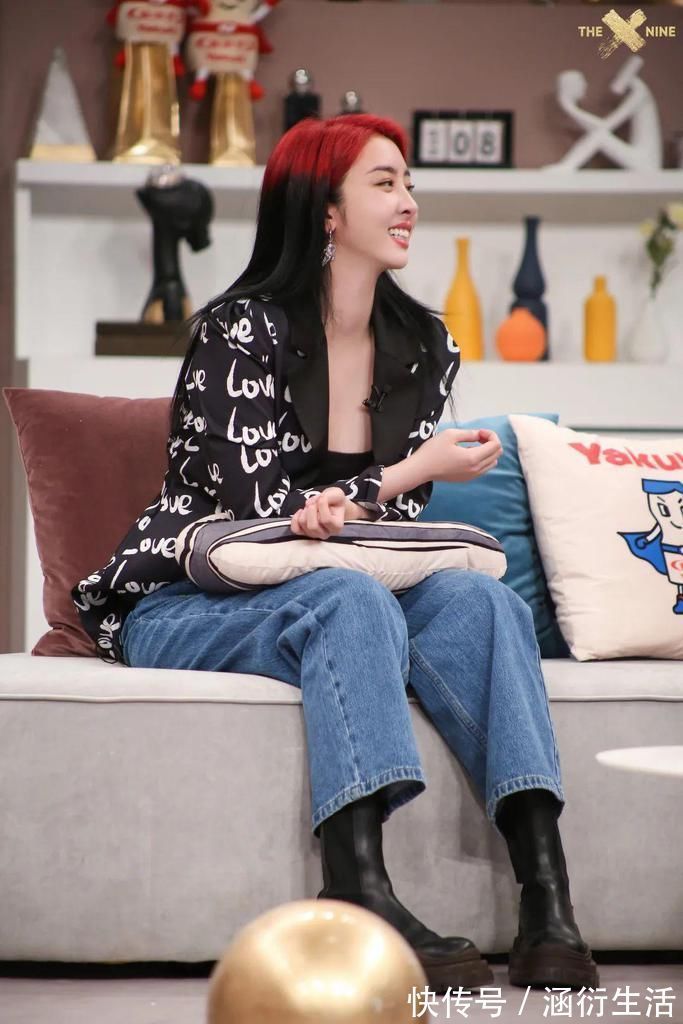 秃头|“爆顶染”赵小棠一夜吸赞十几万!丑哭亿万网友的秃头发型,怎么就火了?