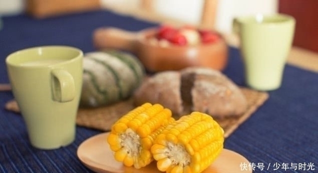 便秘|三天不排便不吃通便药，空腹吃这3物，让你痛快排便，远离便秘