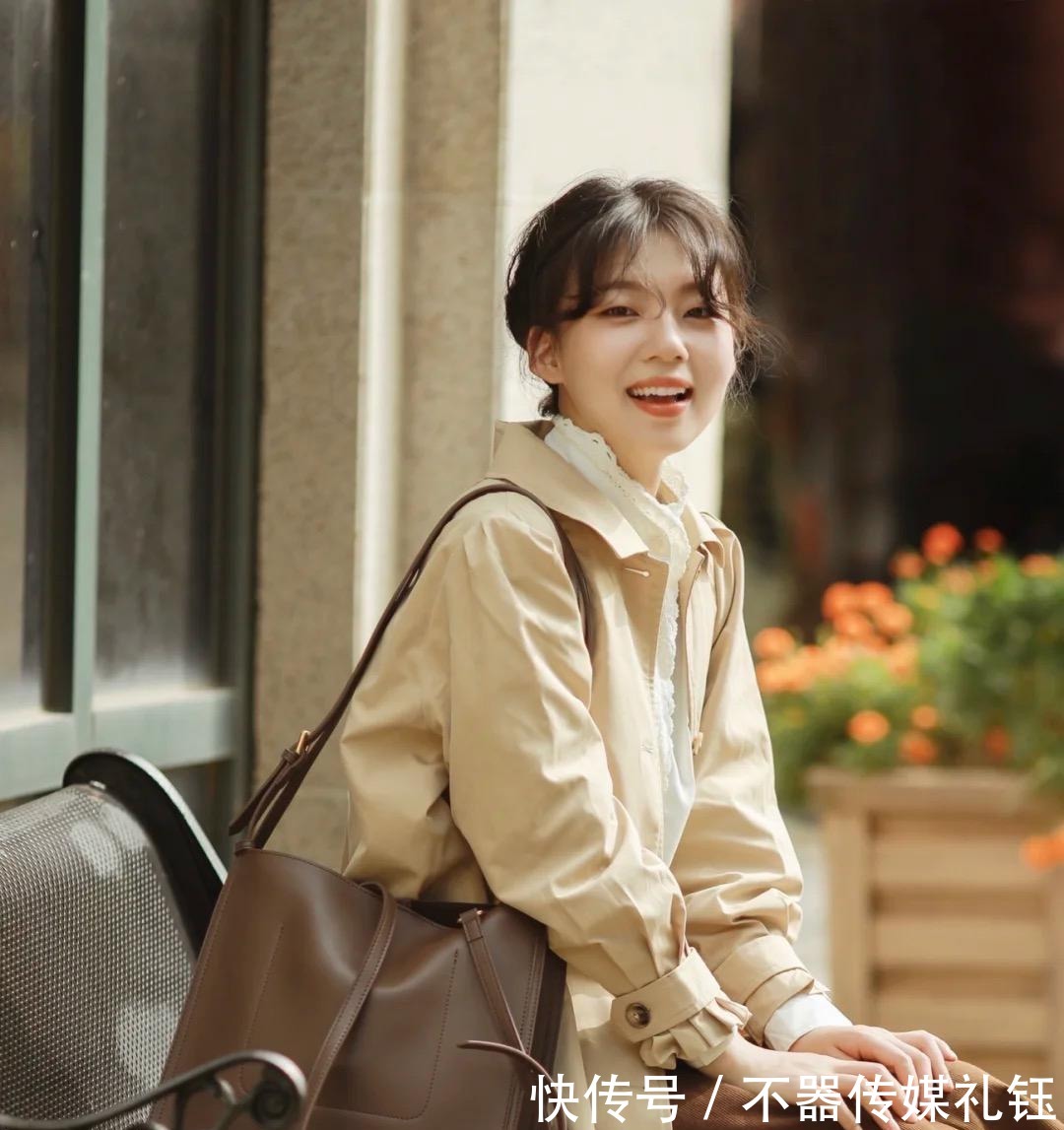 风琴 秋季最受欢迎的风衣穿搭,休闲舒适,小个子也能驾驭,气场十足