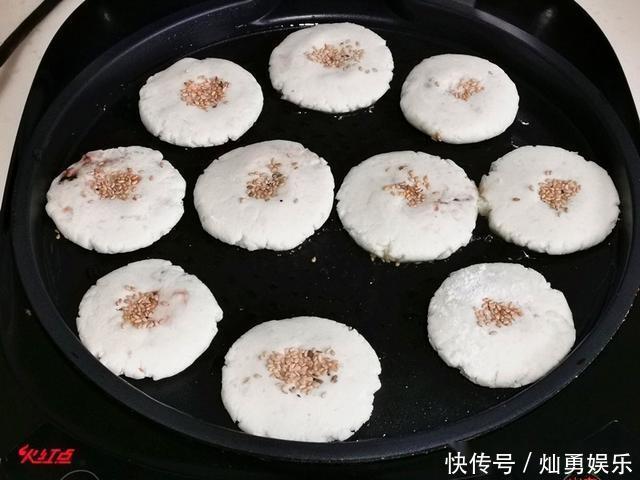 这是孩子最爱的早餐饼，皮软馅甜越吃越香，每次做都会光盘