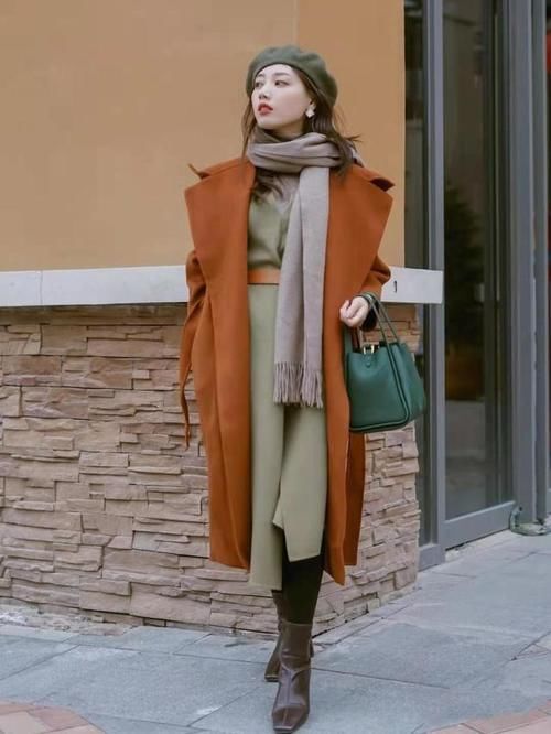 爆火的焦糖色系，显白又温暖，看起来还很酷！