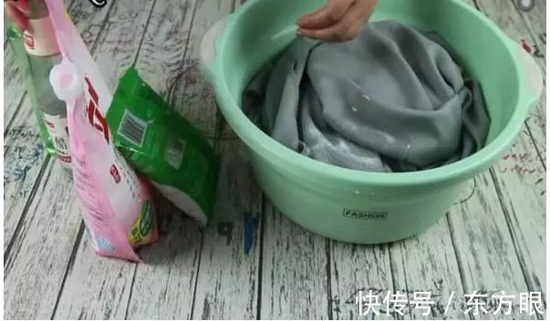 羽绒服怎么洗?学会这“4招”,方便又快捷,不伤衣服还省钱!