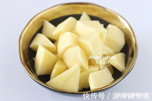 做法|天热不想下厨，学学此懒人饭做法，饭菜一锅齐，比叫外卖都快