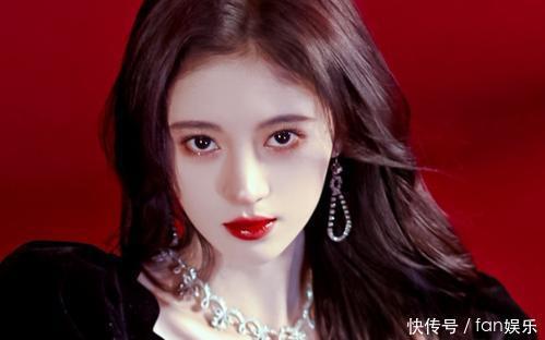 精致|公认好看的女生“唇形”有3种,M唇精致,樱桃唇可爱,你是哪种