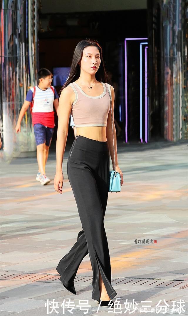 美女穿来穿去，最美还是尖头细高跟船鞋，搭配秋装更显有范儿