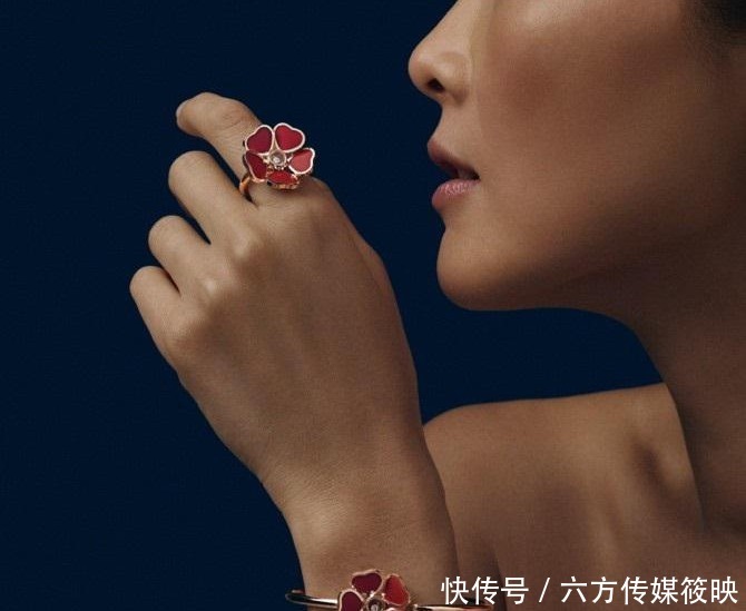 萧邦珠宝推出Happy Hearts Flowers系列新作