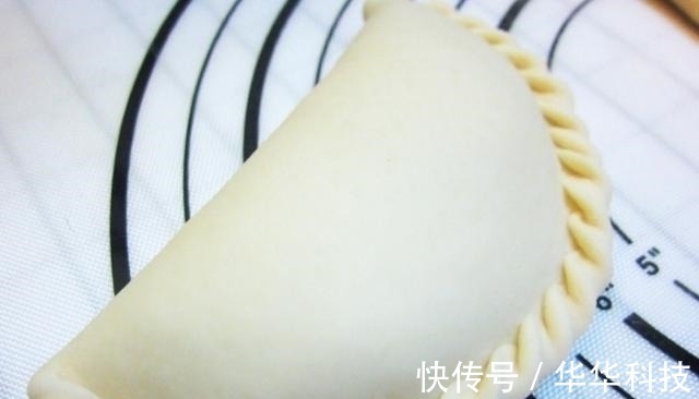 不和面不揉面,外酥里嫩,皮薄馅大香味浓郁,早餐吃比油条包子好