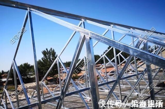 发朋友圈|刘女士用重钢结构打造中式农村小院，工人师傅纷纷拍照发朋友圈！