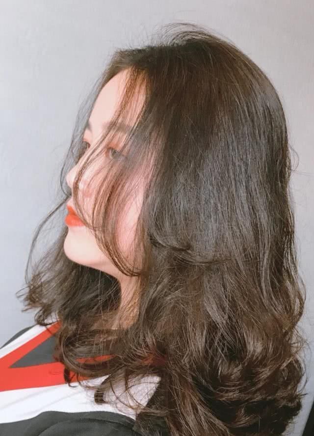 发量|这些老气发型别再留了,明明三十多岁,看上去却跟五十岁大妈一样