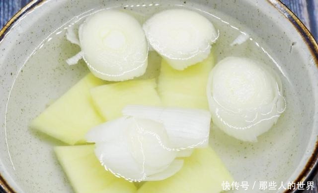 做清蒸鱼，有人加盐，有人加料酒，大厨都别放，这才是正确做法