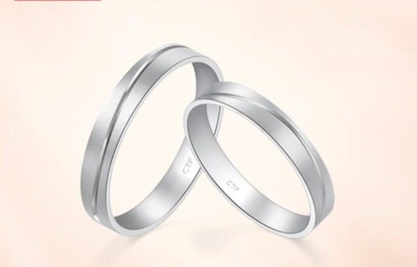 浪漫|还在为520的送礼而担心吗？不用担心，你的告白路上由我助攻~这里有份浪漫送礼攻略！快来看看吧~