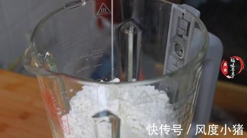 米饭饼|剩米饭别炒着吃了,教你一个新做法,香甜软糯,比蛋糕还好吃