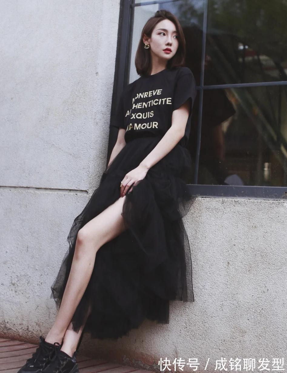 短袖|夏季谁还没几件T恤?学学这几个搭配小技巧,普通短袖也有高级感