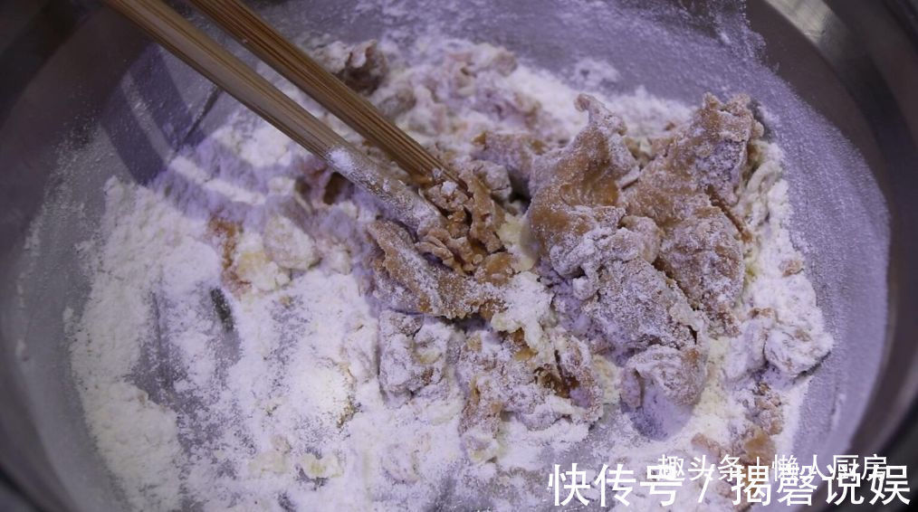 黄油|花生酱不只是调味品，配上面粉做的花生酥，一口一个吃着太香了