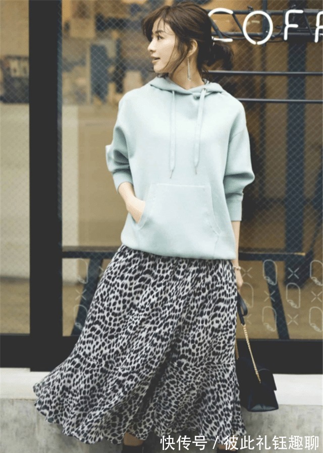 风衣|今年终于不流行穿“风衣”了!这才是秋天正确的打开方式,真气质