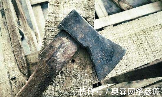 头颅|古墓发现“无头”尸体，手上还拿巨型斧头，考古家：真是刑天墓？