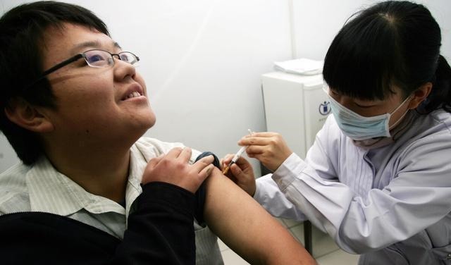 情绪|57岁男子突发糖尿病,不碰烟酒,医生叹息:2件事做太多害了他