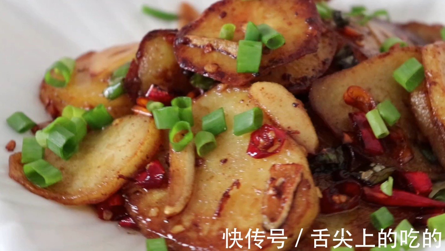 青线椒|土豆别再做老一套了,这做法真是第一次见,超级下饭,全家爱吃