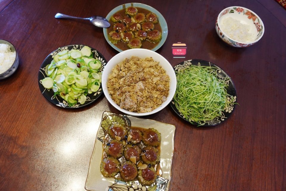 态度|亲戚来串门，精心准备了2荤2素，被嫌弃抠门，吃完后态度大不同