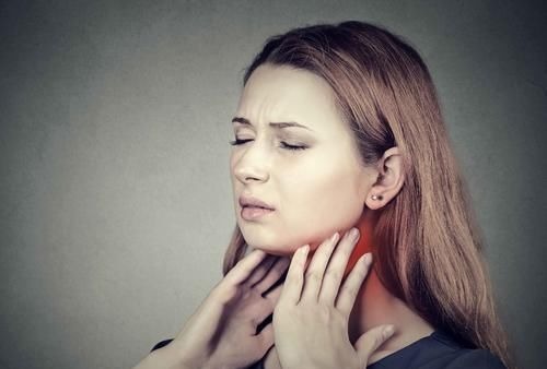 喉癌|喉内有癌,嘴巴告知?嘴巴出现这3种现象,警惕是喉癌的征兆