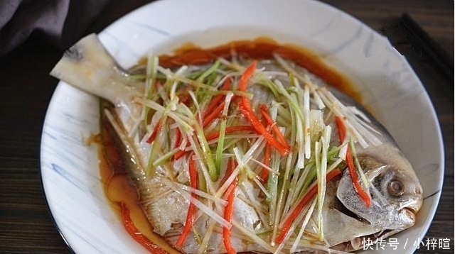 蒸鱼记得加上一步,出锅后,隔壁小孩馋了