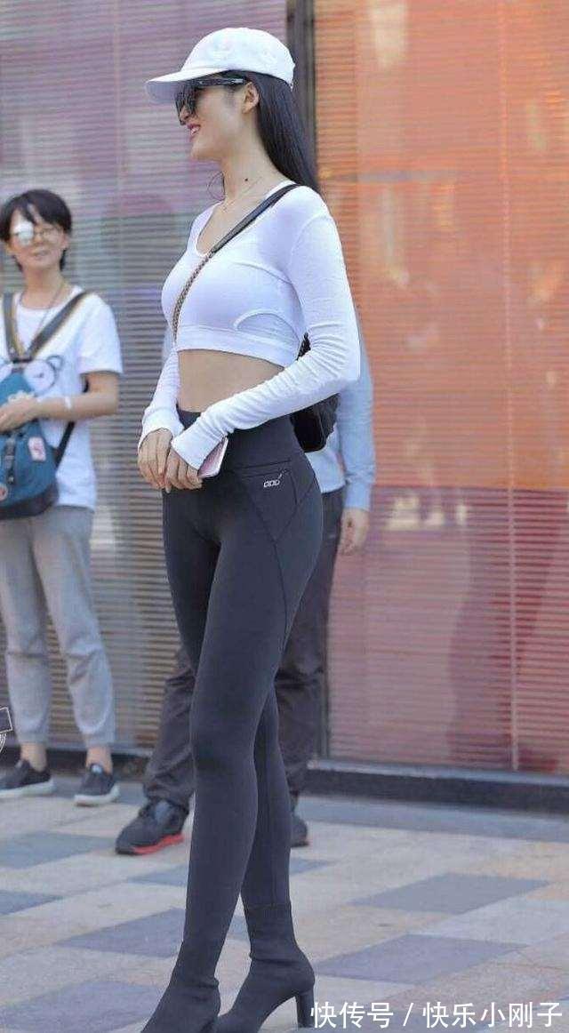 打底裤 时尚打底裤的美女,风格多样又舒适耐看,超级吸睛