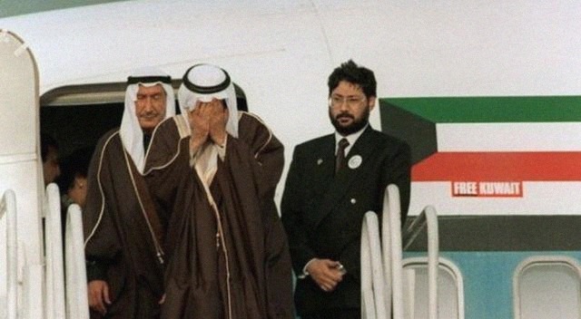 扛枪|亚美尼亚已被逼到墙角？总理夫人亲自扛枪训练，随时准备奔赴战场