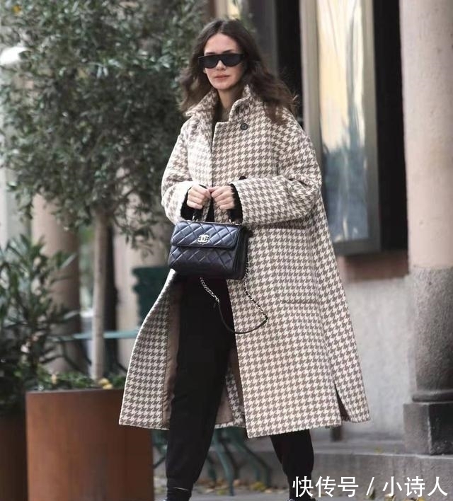 格纹 穿对大衣=高级感和显贵气?3招思路,越简单越高级