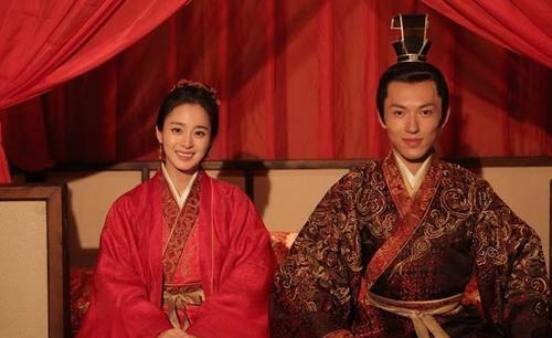 此人|此人想求王義之的墨宝, 于是养了一群鹅, 王義之见了主动为他题字