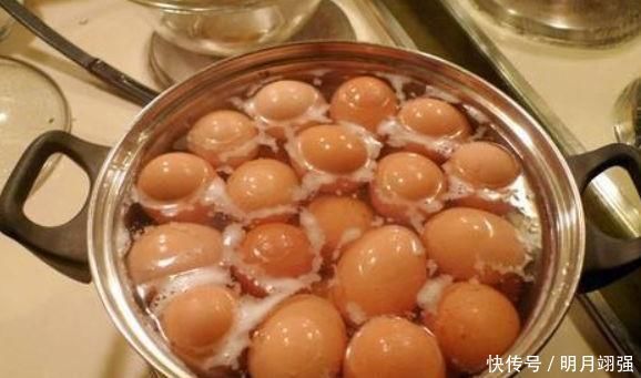 早上坚持吃煮鸡蛋,连吃15天,3个好处想不到,专家早知早受益