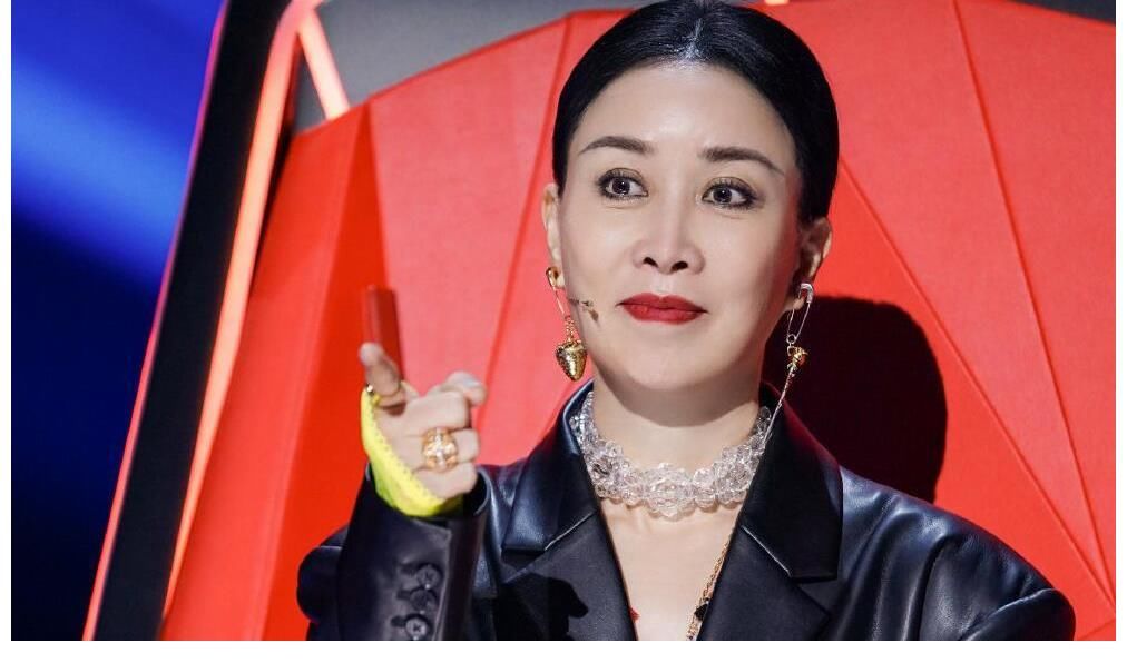 助教|汪峰的問題問出了觀眾的心聲，黃霄雲的“搖頭回應”令人尷尬