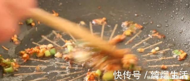 蒜苗|豆腐自从学会这个做法，家人三天两头点名吃，鲜嫩入味，比肉都香