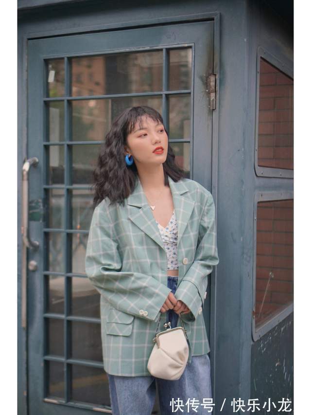 香风|秋天不穿裙子也很浪漫,针织开始搭配牛仔裤优雅大气,高级时髦