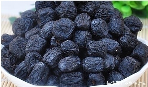 头发|女性常吃此物，腰不痛了，头发乌黑又发亮，皮肤越来越水润