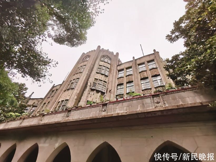 陈占祥19岁考入雷士德工学院|为一个人 逛一座城 | 建筑师