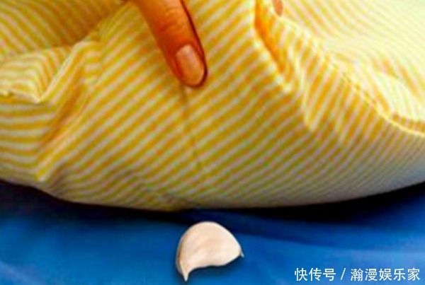 好处|睡觉前把大蒜放枕头底下,3天后会发生什么好处不请自来!