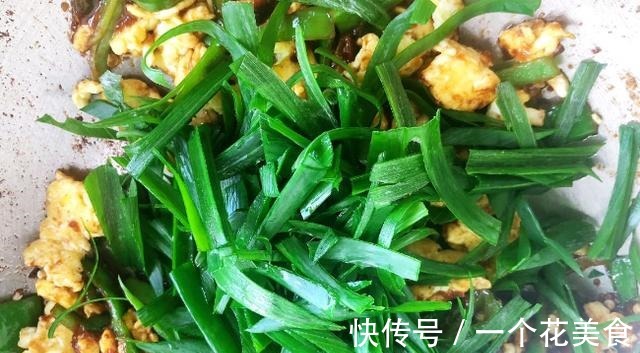 素辣椒|酱炒鸡蛋辣椒，简单的食材，不简单的美味！好吃下饭，太香了！