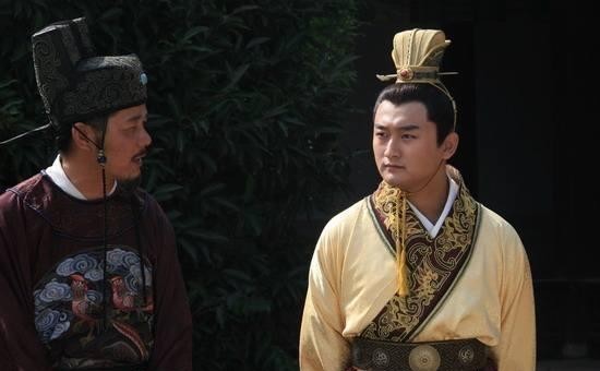 改动|皇帝写下遗诏，宰相看后眉头紧皱：重新写！皇帝无奈改动