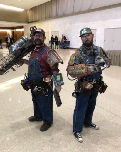 |搞笑GIF趣图:据说老司机分析一位美女,只需要8秒钟