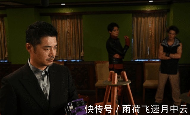 圣刃|假面骑士鹰山仁回归圣刃剧场版,化身不死鸟骑士猎杀圣刃!